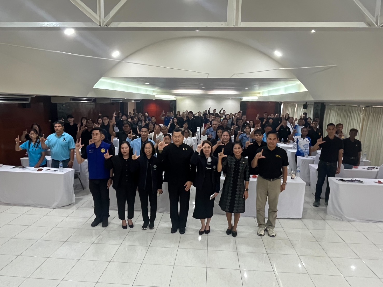 💪🏻 อำเภอบ้านหมี่ โดยสำนักงานพัฒนาชุมชนอำเภอบ้านหมี่ ร่วมโครงการประชุมเชิงปฏิบัติการขับเคลื่อนการดำเนินงาน "ก้าวชัด เก้าชนะ" ในพื้นที่ ปปส.ภ.1 ประจำปีงบประมาณ พ.ศ. 2569 รุ่นที่ 9 จังหวัดลพบุรี