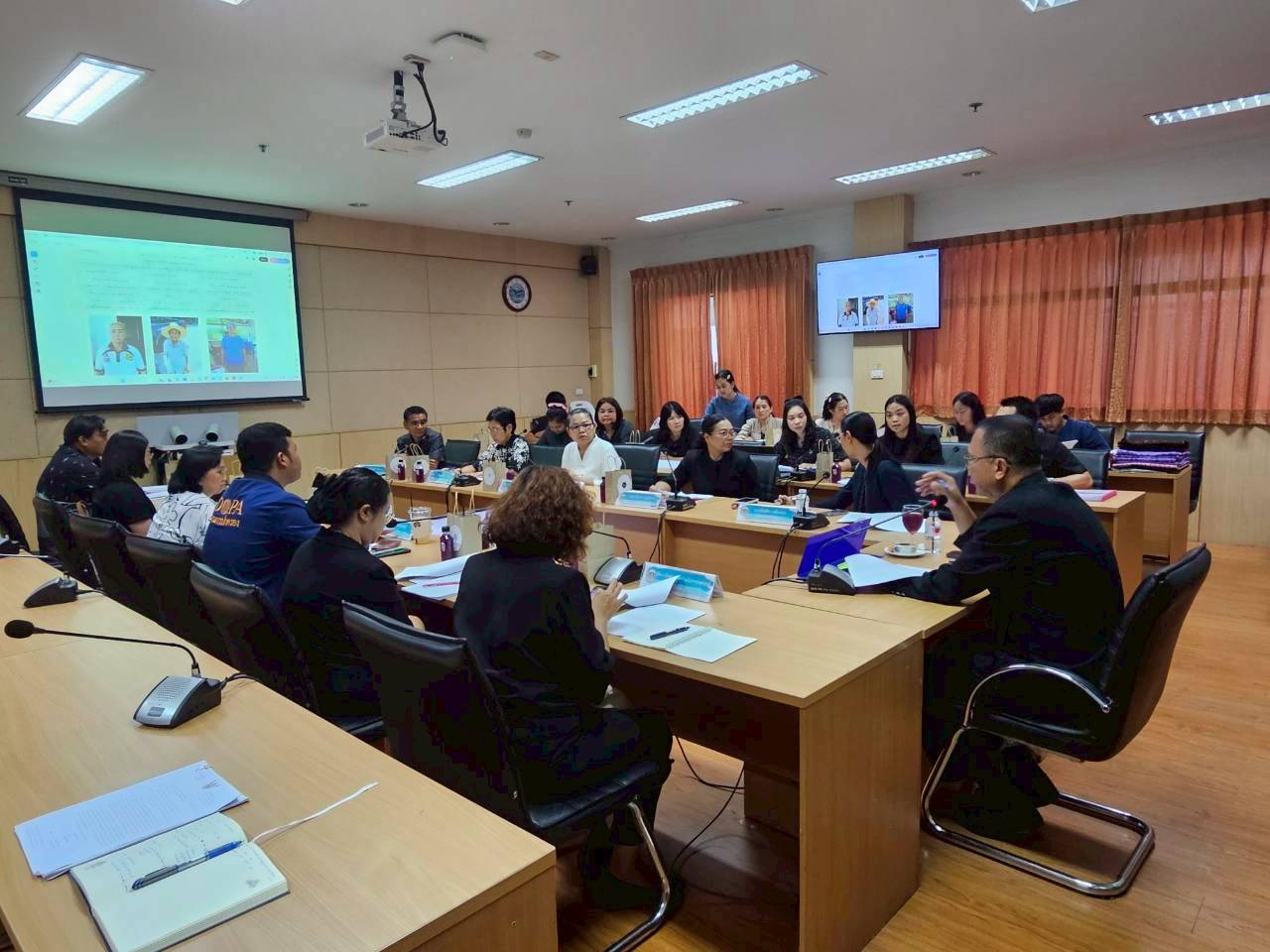 ❤️ อำเภอบ้านหมี่ โดยสำนักงานพัฒนาชุมชนอำเภอบ้านหมี่ ร่วมประชุมคณะอนุกรรมการบริหารกองทุนพัฒนาบทบาทสตรีระดับจังหวัด จังหวัดลพบุรี ครั้งที่ 4/2569 💸