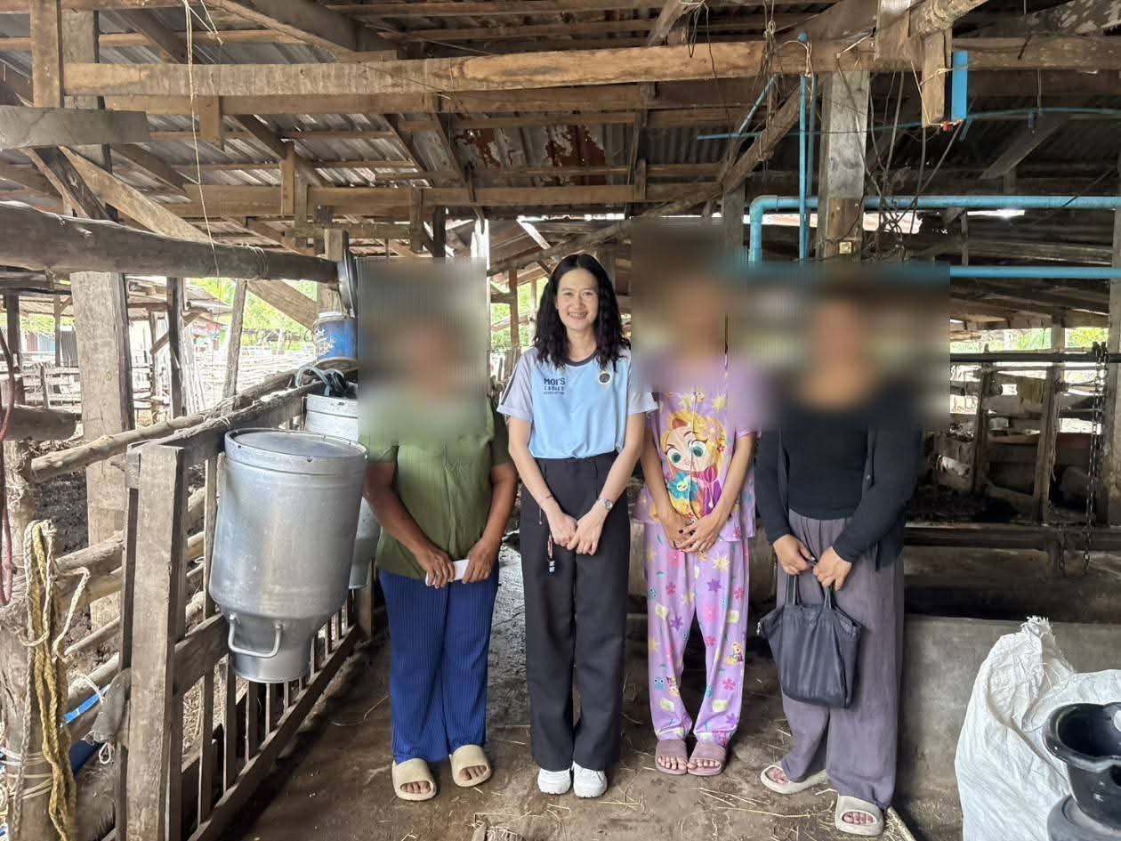  อำเภอบ้านหมี่ โดยสำนักงานพัฒนาชุมชนอำเภอบ้านหมี่ ลงพื้นที่ตรวจสอบในการพิจารณาโครงการกลุ่มโคเนื้อรุ่น จิตราวรรณ ที่จะยื่นขอกู้กองทุนพัฒนาบทบาทสตรี 💸
