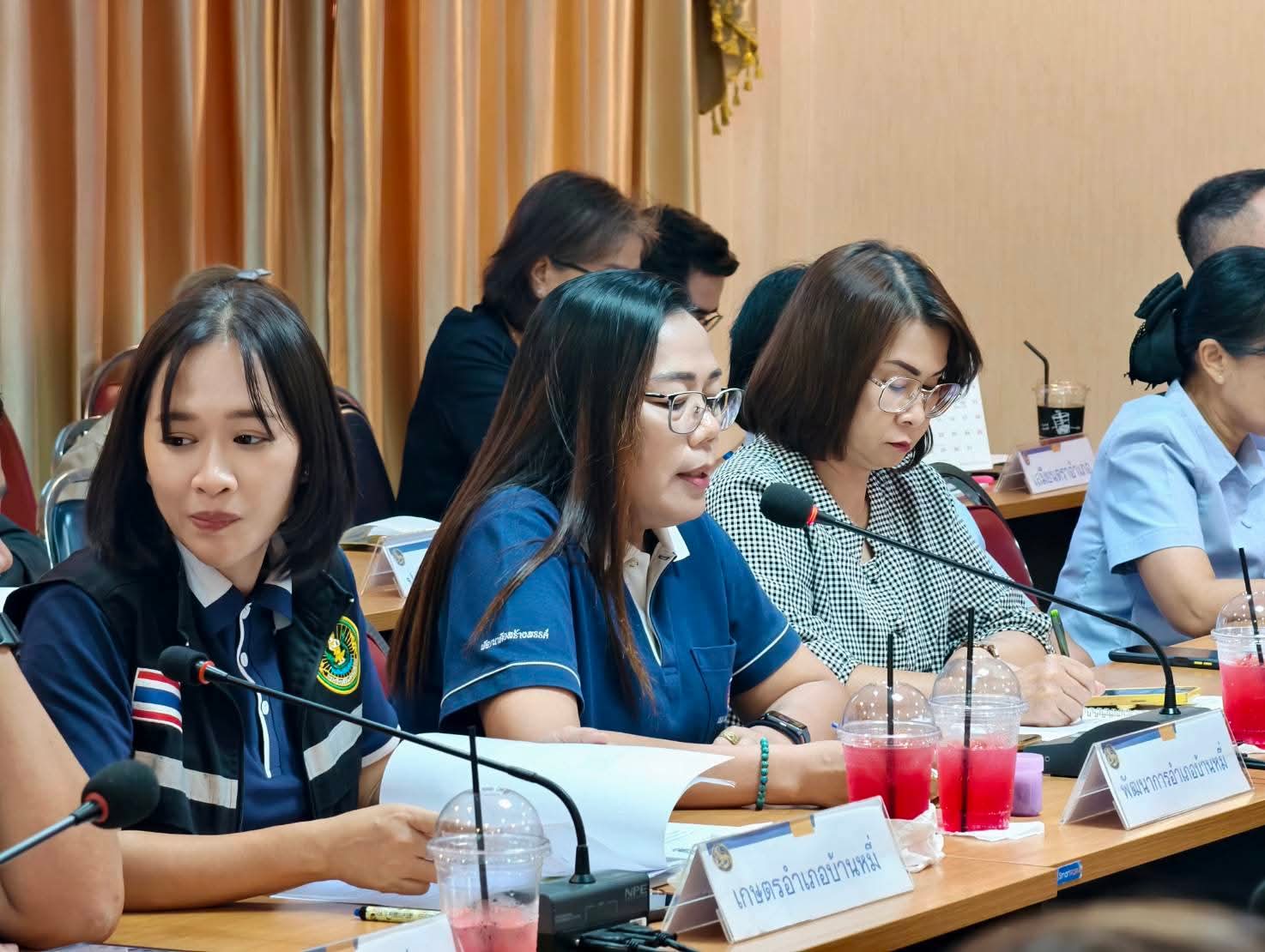 อำเภอบ้านหมี่ โดยสำนักงานพัฒนาชุมชนอำเภอบ้านหมี่ เข้าร่วมประชุมหัวหน้าส่วนราชการประจำอำเภอบ้านหมี่ ประจำเดือนมิถุนายน 2569