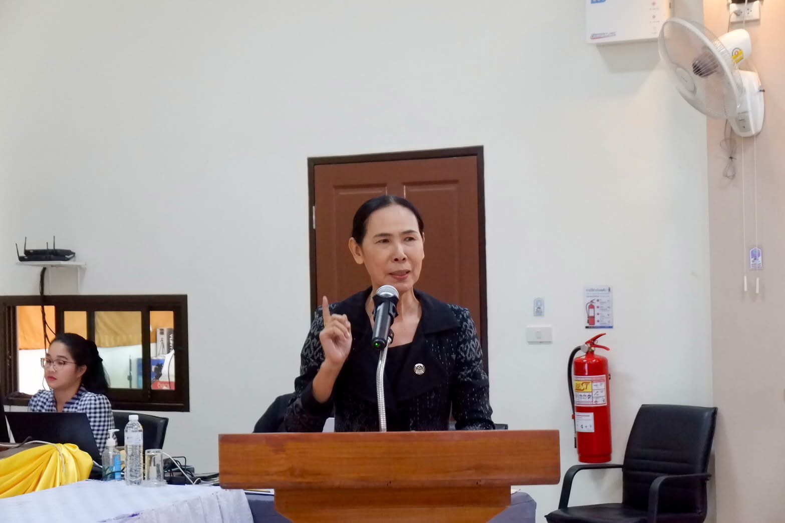 อำเภอบ้านหมี่ โดยสำนักงานพัฒนาชุมชนอำเภอบ้านหมี่ ร่วมโครงการเพิ่มประสิทธิภาพการตรวจราชการและสนับสนุนหน่วยรับตรวจ 6 จังหวัดภาคกลาง ณ ศพช.สระบุรี พร้อมรับฟังทิศทางการดำเนินงานพัฒนาชุมชนจากรองอธิบดี พช. มุ่งขับเคลื่อนงานตามแผนปฏิบัติราชการและจัดทำแผนบูรณาการให้เกิดผลสัมฤทธิ์สูงสุดในพื้นที่
